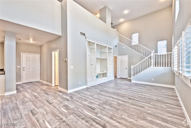 Building Photo - 647 Pacific Cascades Dr Rental