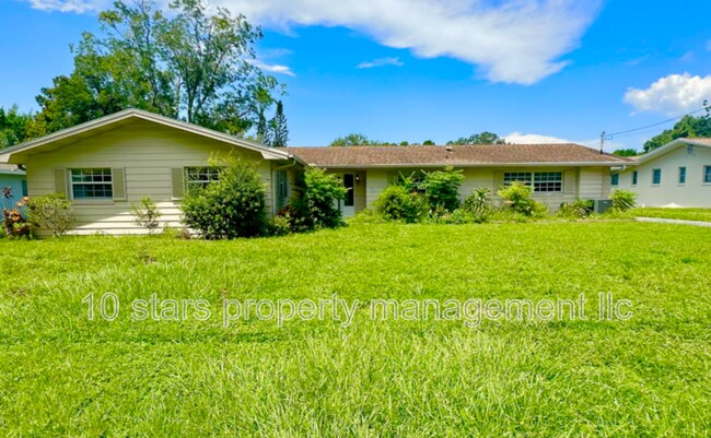 900 Wellington Dr