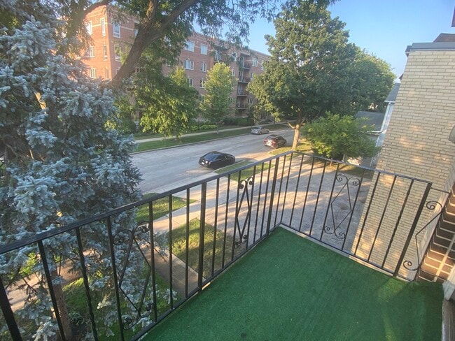 Photo - 1353 Perry St