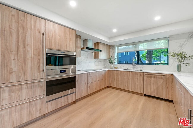 Photo - 350 N Palm Dr Unidad 406