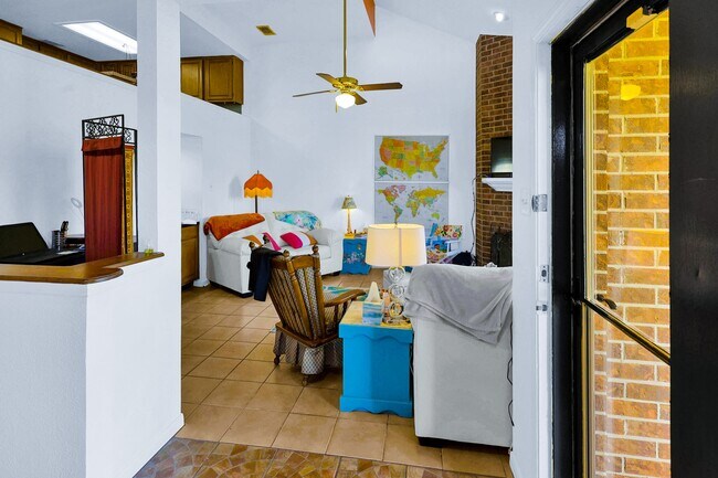 Photo - 3100 75th St