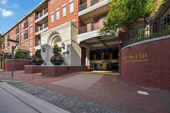 2400 McCue Rd Unit 252