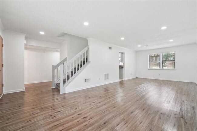 Photo - 5320 Kelleys Creek Dr