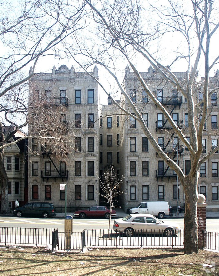 976 Tinton Avenue - 976 Tinton Ave Apartments