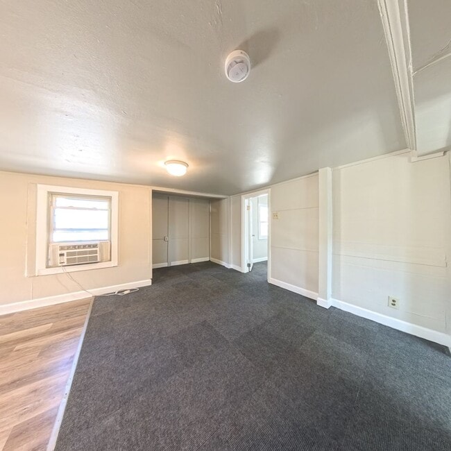 Photo - 2938 E Euclid Ave Unit #2