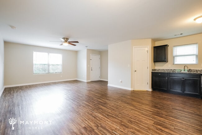 Photo - 5205 Tew Ln SW