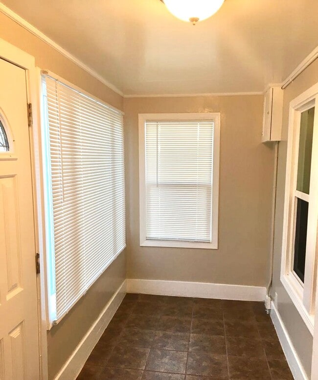 Photo - Great 2 Bed 1 Bath House with Garage in Richmond -- COMING SOON !!!