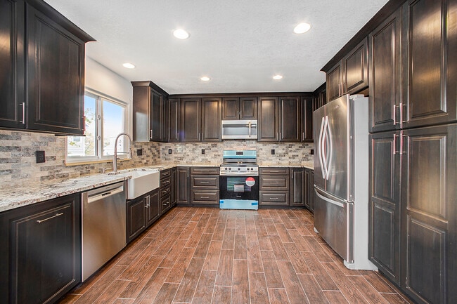 Photo - 8438 Bluegrass Cir