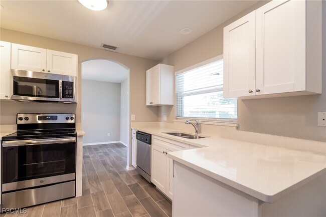 Photo - 1107 SE 5th Ave