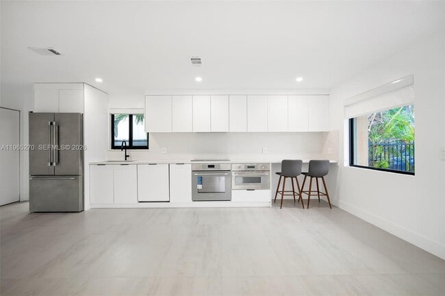 Photo - 3668 SW 26th St