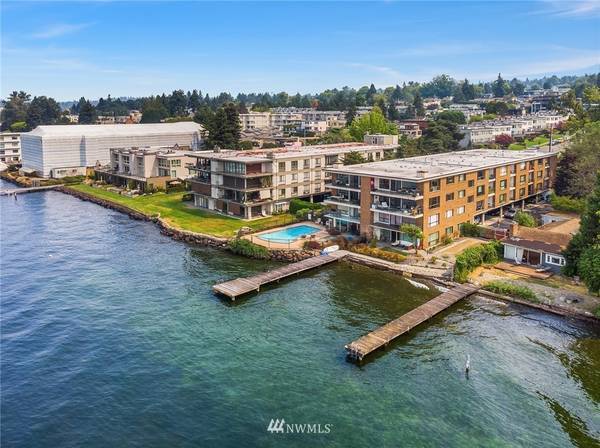 Building Photo - 6225 Lake Washington Blvd NE Unit 102