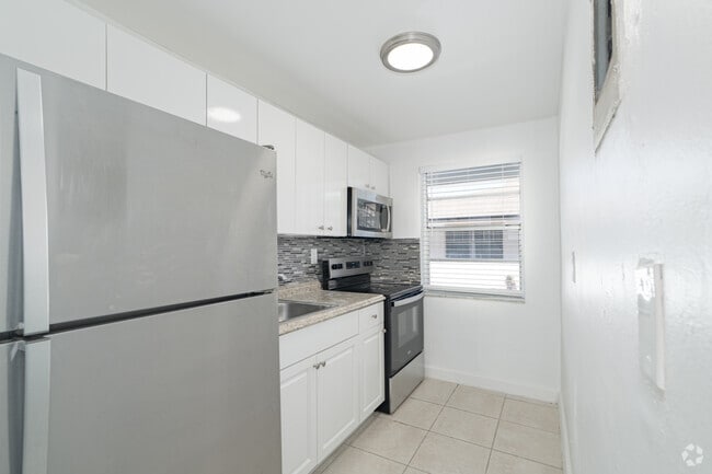1BR, 1BA - 712SF - Edge Apartments