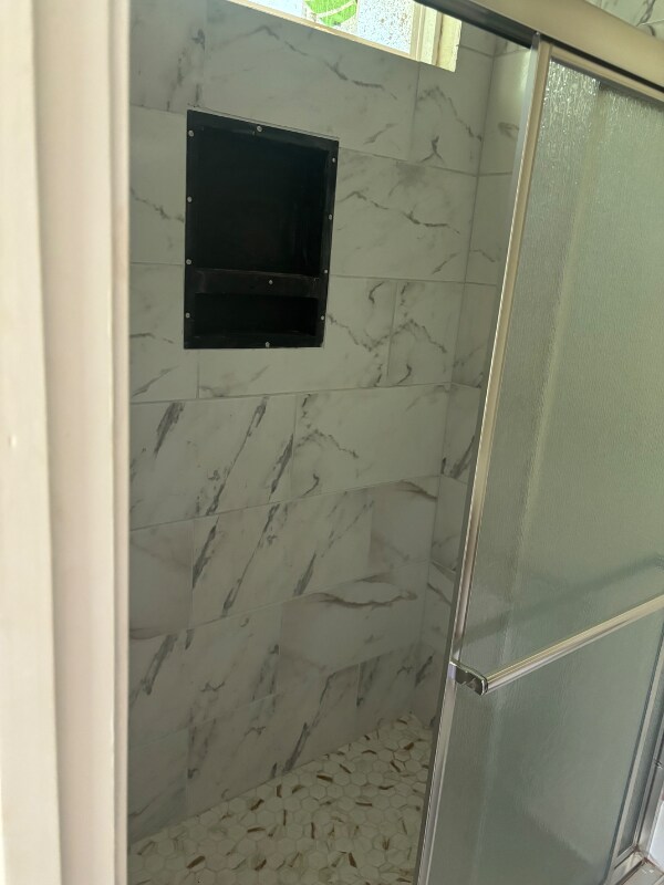 Photo - 660 Wingate St