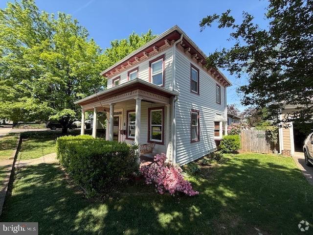 Building Photo - 809 Mercer St Rental