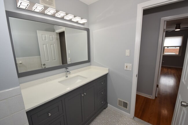 Updated Bathroom - 40 Glaser Ave Unit 40 Glaser Ave