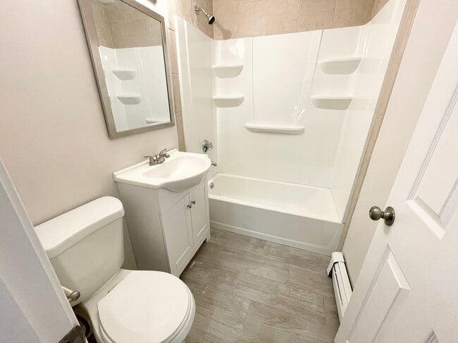 174 Bolton St Unit 1
