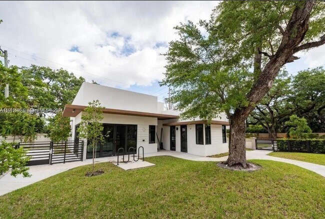 Photo - North Oak Place, Davie, FL 33314 - 3 BR 2.5 BA townhouse