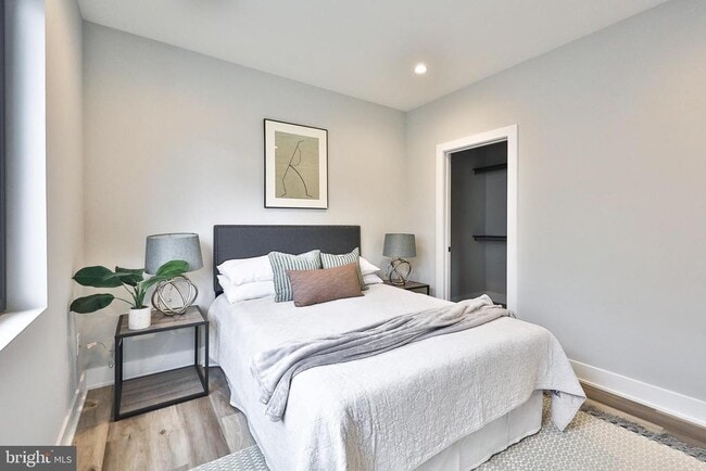 Photo - 1612 Cambridge St Unit 307