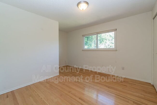 1530 Ithaca Dr