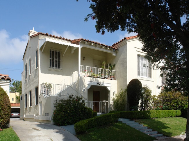 Photo - 141 N Clark Dr