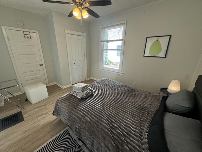 Photo - 1532 Hamilton Ave NW