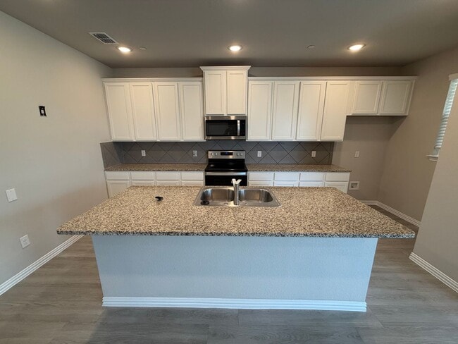 Photo - 2940 Bluets Dr