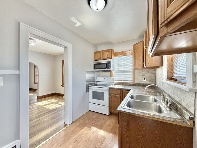 Photo - 1212 Center Ave