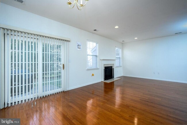 Photo - 249 Concord Pl