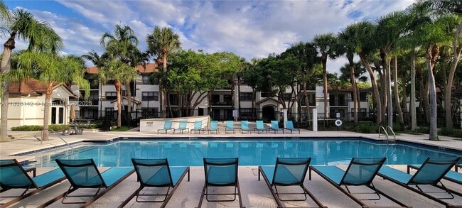 Photo - 550 S Park Rd Condo Unit 25-8
