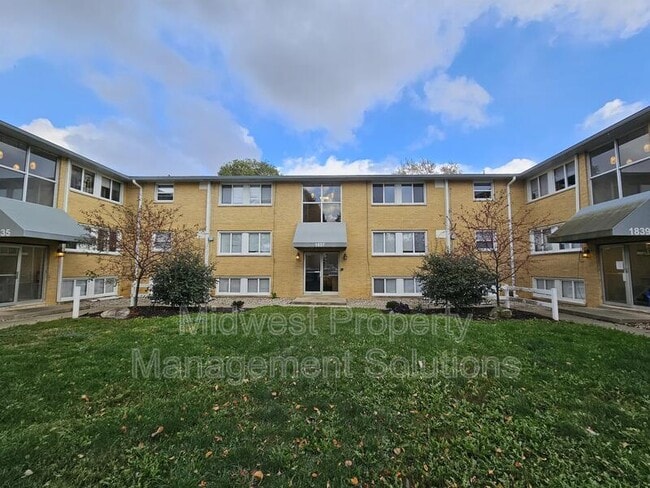 Building Photo - 1837 E 8th St