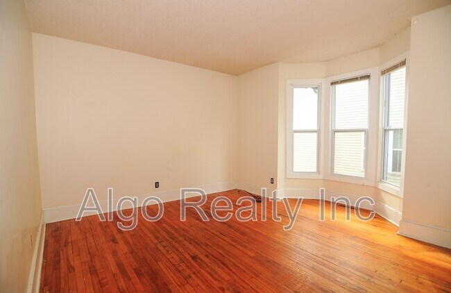 Photo - 1015 13th Ave SE