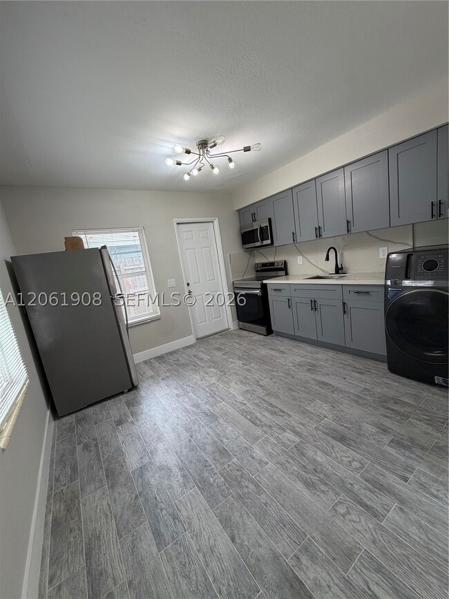 Photo - 1140 NE 1st St Unit 1140