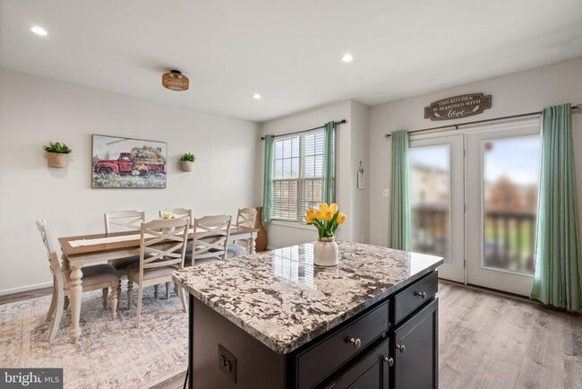 Photo - 15981 Marsh Pl