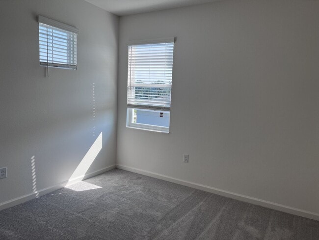 Photo - Spacious 4-Bedroom Home with 3 Full Baths in Apollo Beach, FL - Must See!