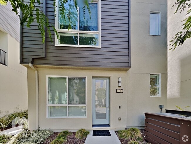 Building Photo - 878 Estuary St Rental