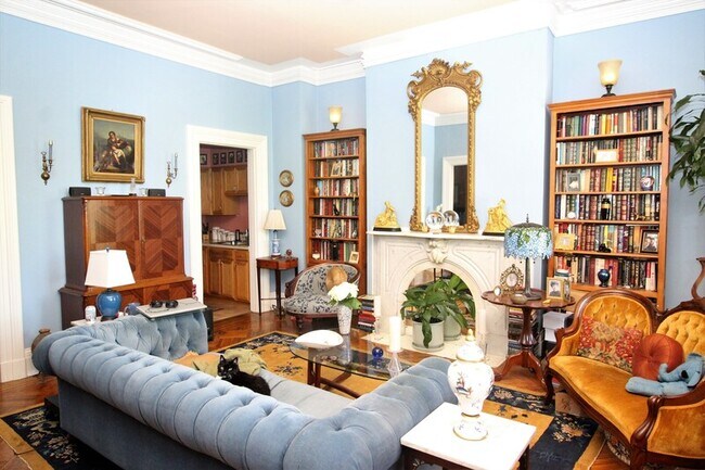 Building Photo - 1011 N Charles St Unit #2F