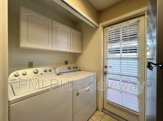 Photo - 170 E Guadalupe Rd