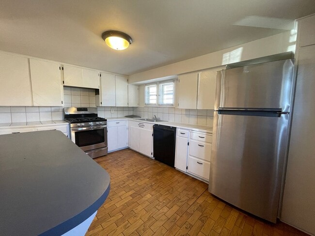 Photo - Adorable 2BR Carriage House Minutes from Downtown Mpls!