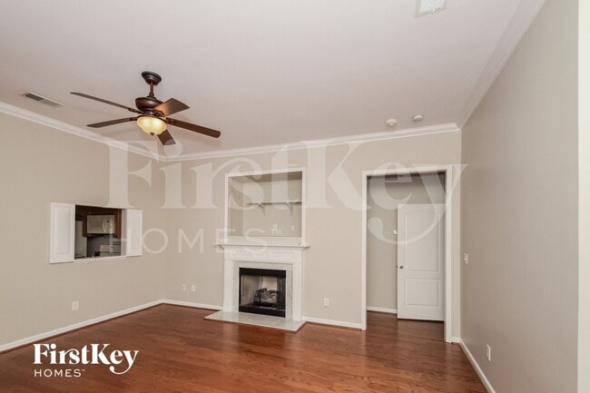 Photo - 316 Village Dr