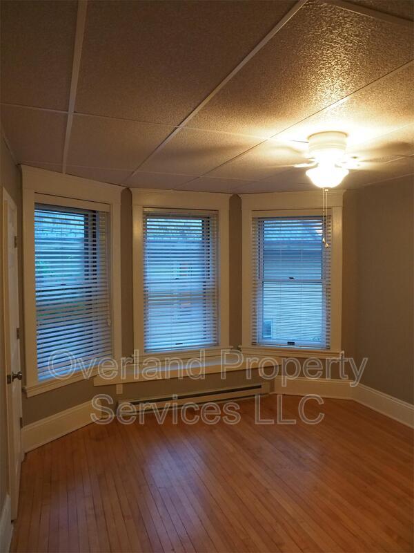 Photo - 90 N Winooski Ave