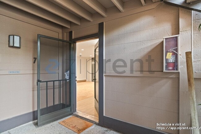 Photo - 2000 Rock St