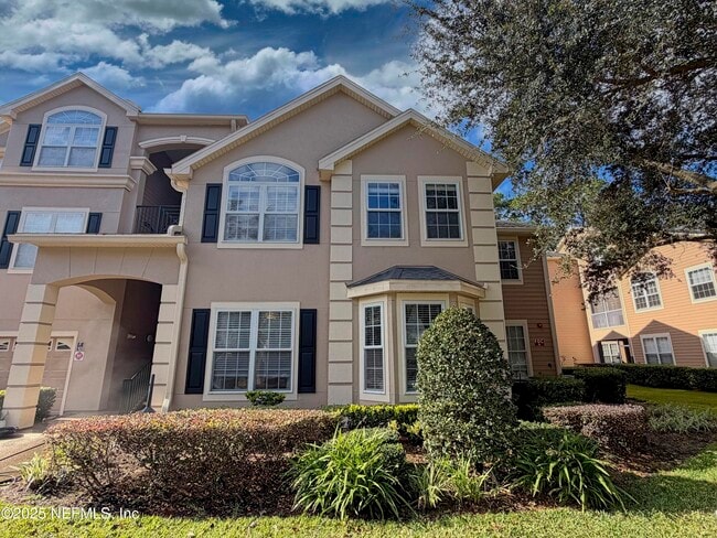 Building Photo - 13810 Sutton Park Dr N Unit 1021