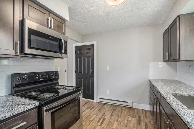Kitchen - 2408 Texel Dr