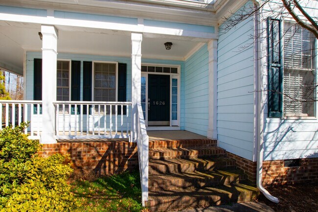 Photo - Exceptional 5-Bedroom Residence in the Hea...