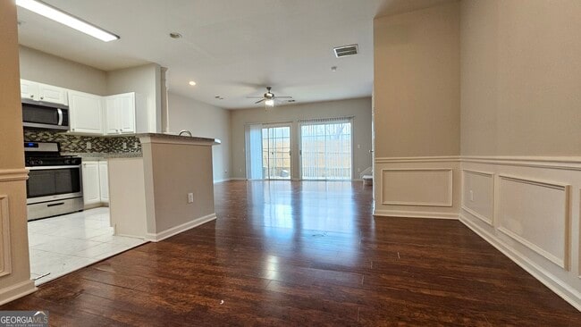 Photo - 1999 Hailston Dr NW