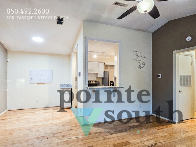 Photo - 601 E Burgess Rd