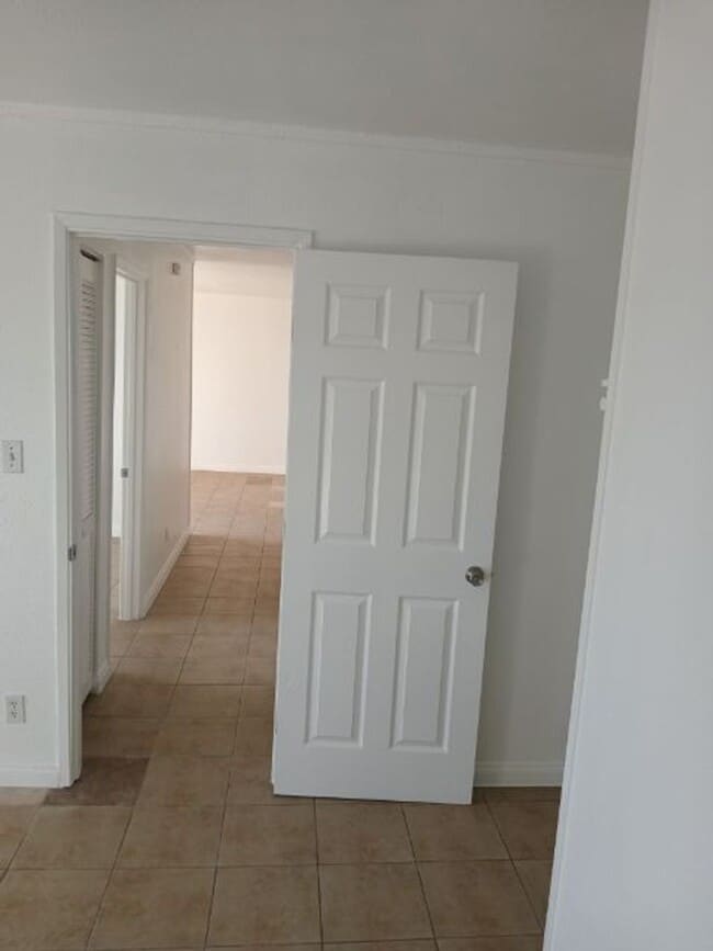 Photo - 2601 Columbus St Unidad C60