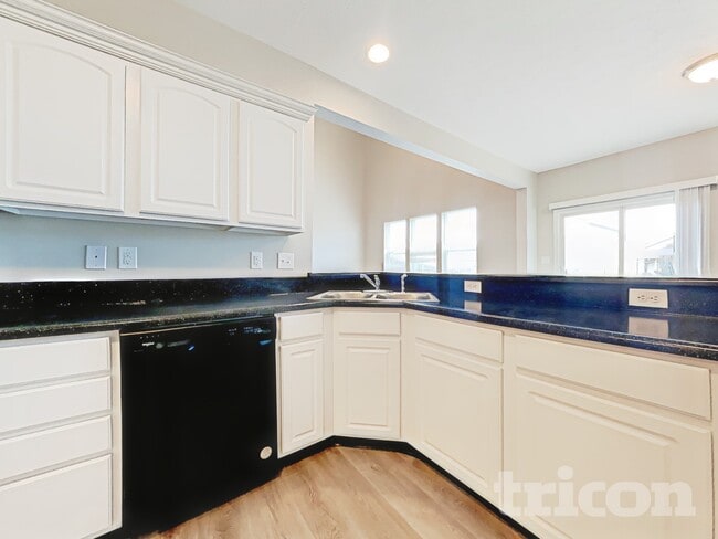 Photo - 2318 Shadow Bend Dr