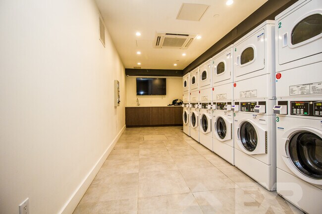 Photo - 242 Newkirk Ave Unit 4C