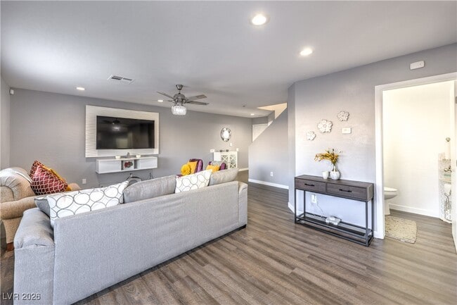 Building Photo - 9062 Mackanos Ave